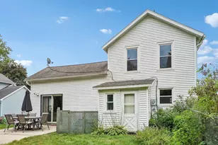 205 E 3rd St, Waunakee, WI 53597 - Photo 34