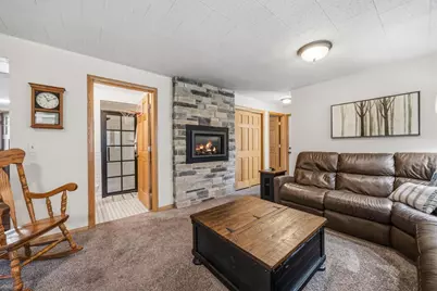 133 W Kohler Street, Sun Prairie, WI 53590 - Photo 10