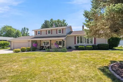 133 W Kohler Street, Sun Prairie, WI 53590 - Photo 4