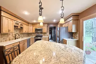 140 Dana Dr, Beaver Dam, WI 53916 - Photo 4