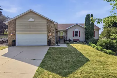 613 Lucky Trail, Mount Horeb, WI 53572 - Photo 2