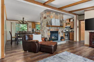 309 Oakbrook Dr, Wisconsin Dells, WI 53965 - Photo 8