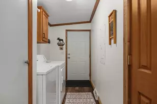 309 Oakbrook Dr, Wisconsin Dells, WI 53965 - Photo 14