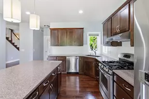 709 Pleasant Valley Pkwy, Waunakee, WI 53597 - Photo 8