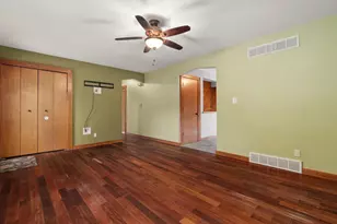 6021 Meadowood Dr, Madison, WI 53711 - Photo 12
