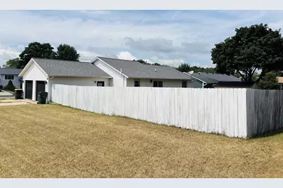 1946 Amanda Drive, Reedsburg, WI 53959 - Photo 6