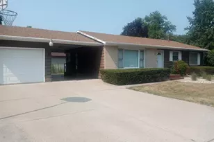 1019 Eddy St, Beloit, WI 53511 - Photo 2