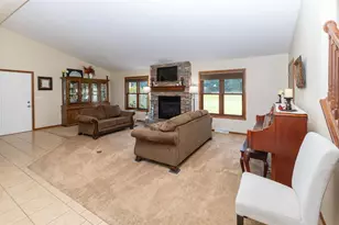 1929 Lakes Edge Ln, Friendship, WI 53934 - Photo 8