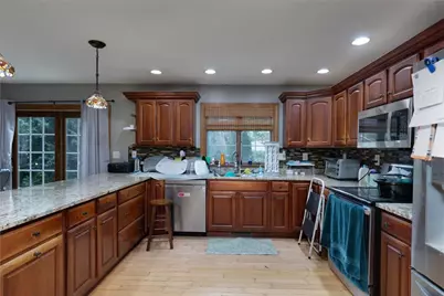 612 Fairway Circle, Jefferson, WI 53549 - Photo 8