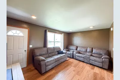 516 Marilyn Drive, Cobb, WI 53526 - Photo 4