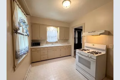 1709 Flett Avenue, Racine, WI 53405 - Photo 6