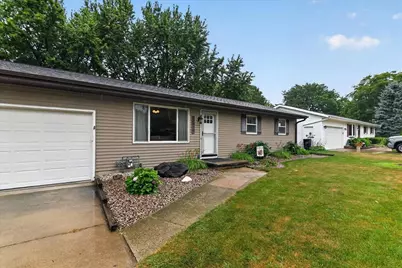 1419 Jasper Circle, Sun Prairie, WI 53590 - Photo 2