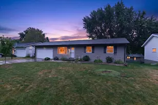 1419 Jasper Cir, Sun Prairie, WI 53590 - Photo 1