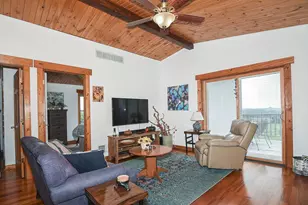 3138 W Mitchell Rd, Hanover, IL 61041 - Photo 4