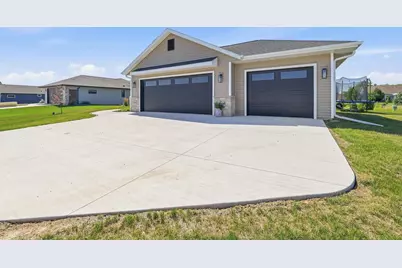 2747 Stonebrook Drive, Sheboygan, WI 53081 - Photo 2