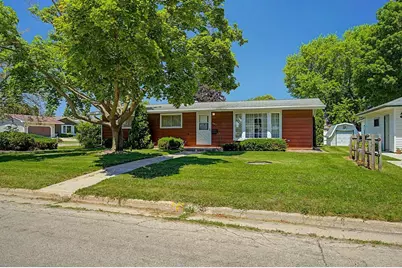 803 26th Street, Monroe, WI 53566 - Photo 2