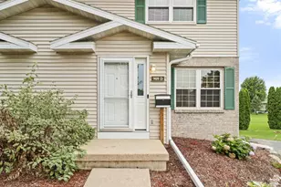 909 N Clover Ln, Cottage Grove, WI 53527 - Photo 2