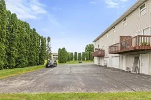 909 N Clover Ln, Cottage Grove, WI 53527 - Photo 34