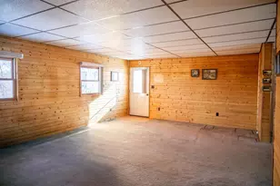 207 Spring St, Elroy, WI 53929 - Photo 14