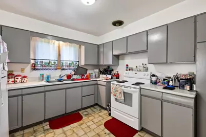 2114-2116 Lake Point Drive, Madison, WI 53713 - Photo 4
