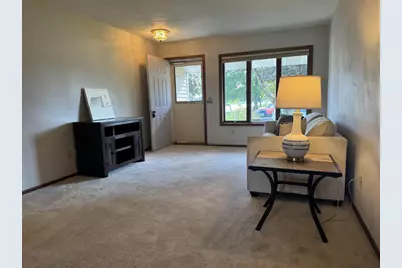 965 N Wuthering Hills Drive #A, Janesville, WI 53546 - Photo 4