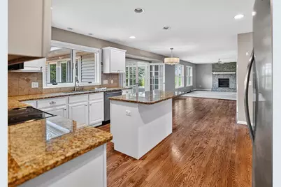 5502 Upland Trail, Middleton, WI 53562 - Photo 10