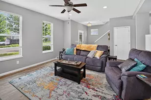 1133 O'Keeffe Ave, Sun Prairie, WI 53590 - Photo 6