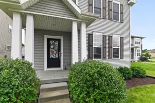 1133 O'Keeffe Ave, Sun Prairie, WI 53590 - Photo 2