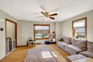 2141 Blue Heron Ct, Stoughton, WI 53589 - Photo 8