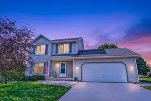 2141 Blue Heron Ct, Stoughton, WI 53589 - Photo 4
