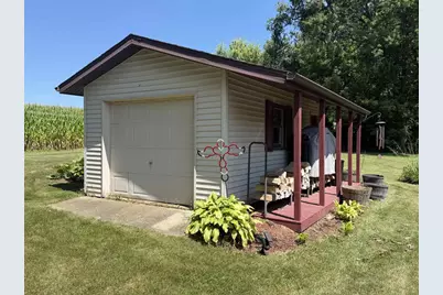 2451 S Country Lane, Beloit, WI 53511 - Photo 38