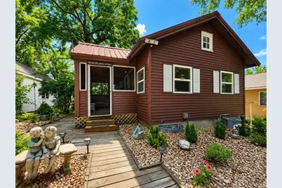 141 Lakeview Avenue, Edgerton, WI 53534 - Photo 2
