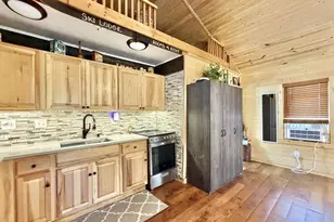 141 Lakeview Ave, Edgerton, WI 53534 - Photo 8