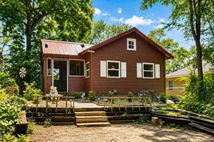 141 Lakeview Ave, Edgerton, WI 53534 - Photo 1