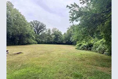 2735 S Riverside Drive, Beloit, WI 53511 - Photo 2