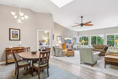 5 Cherokee Circle #204, Madison, WI 53704 - Photo 6