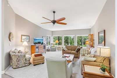5 Cherokee Circle #204, Madison, WI 53704 - Photo 2