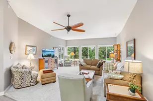 5 Cherokee Cir, Madison, WI 53704 - Photo 2