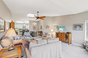 5 Cherokee Cir, Madison, WI 53704 - Photo 4