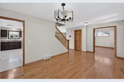 914 Eagle Crest Drive, Madison, WI 53704 - Photo 6