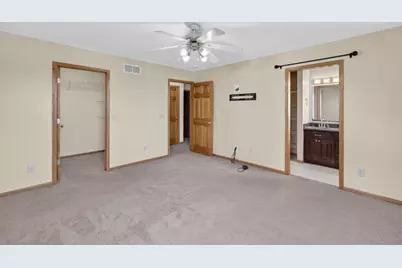 914 Eagle Crest Drive, Madison, WI 53704 - Photo 20