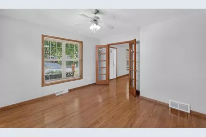 914 Eagle Crest Drive, Madison, WI 53704 - Photo 16