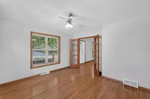 914 Eagle Crest Dr, Madison, WI 53704 - Photo 16