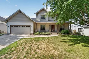 914 Eagle Crest Dr, Madison, WI 53704 - Photo 1