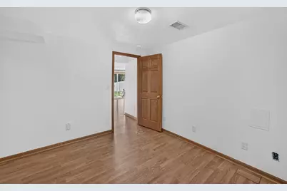 914 Eagle Crest Drive, Madison, WI 53704 - Photo 34