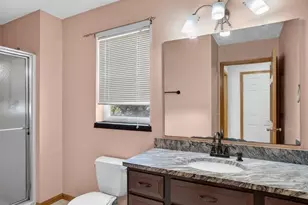 914 Eagle Crest Dr, Madison, WI 53704 - Photo 18