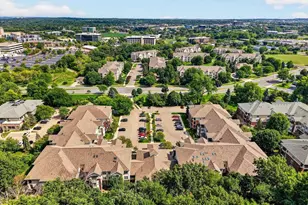 8510 Greenway Blvd, Middleton, WI 53562 - Photo 52