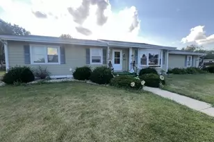 2703 11th Ave, Monroe, WI 53566 - Photo 2