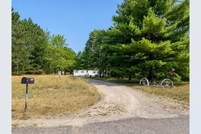 1136 S Buttercup Court, Friendship, WI 53934 - Photo 14