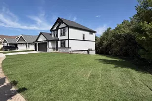 232 W Nelson St, Deerfield, WI 53531 - Photo 2